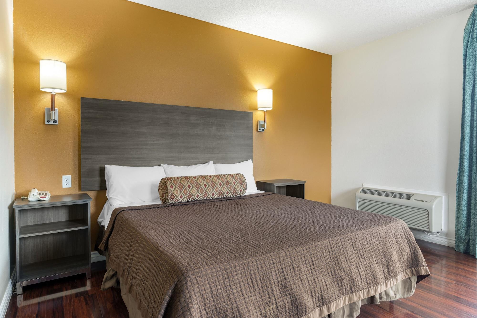 Riverside Inn & Suites Kültér fotó