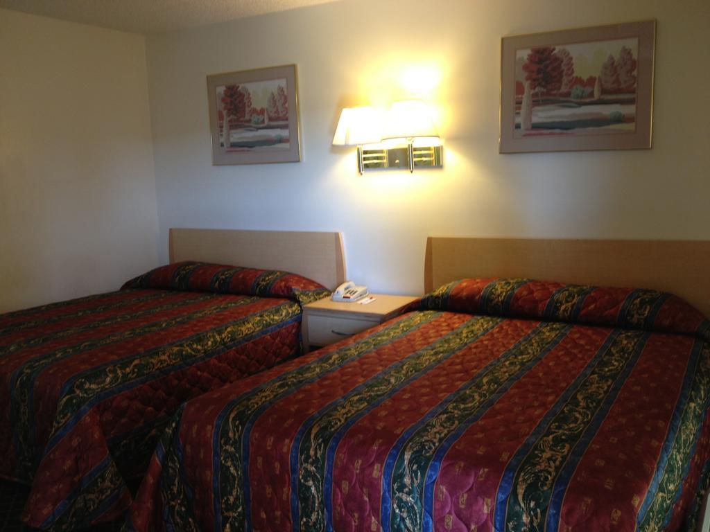 Riverside Inn & Suites Kültér fotó