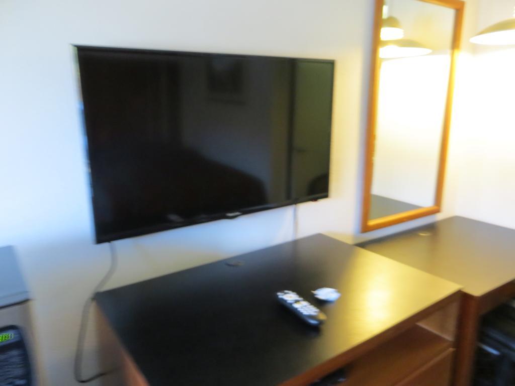 Riverside Inn & Suites Kültér fotó