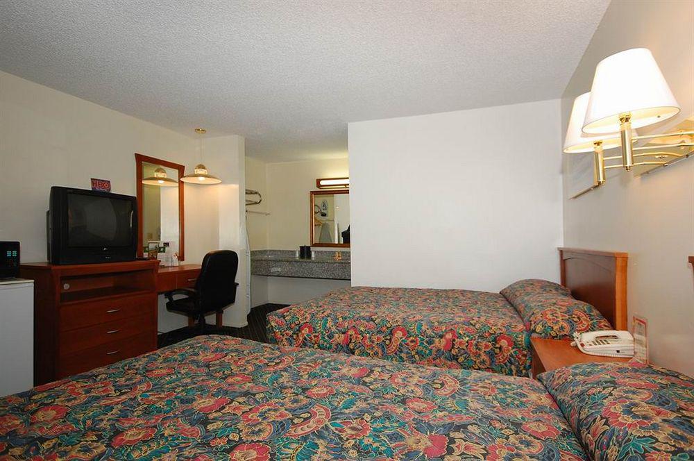 Riverside Inn & Suites Kültér fotó
