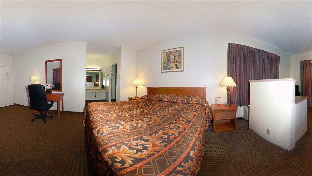 Riverside Inn & Suites Kültér fotó