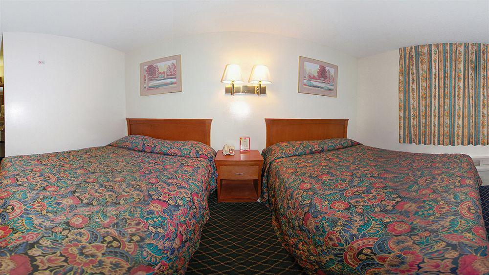 Riverside Inn & Suites Kültér fotó