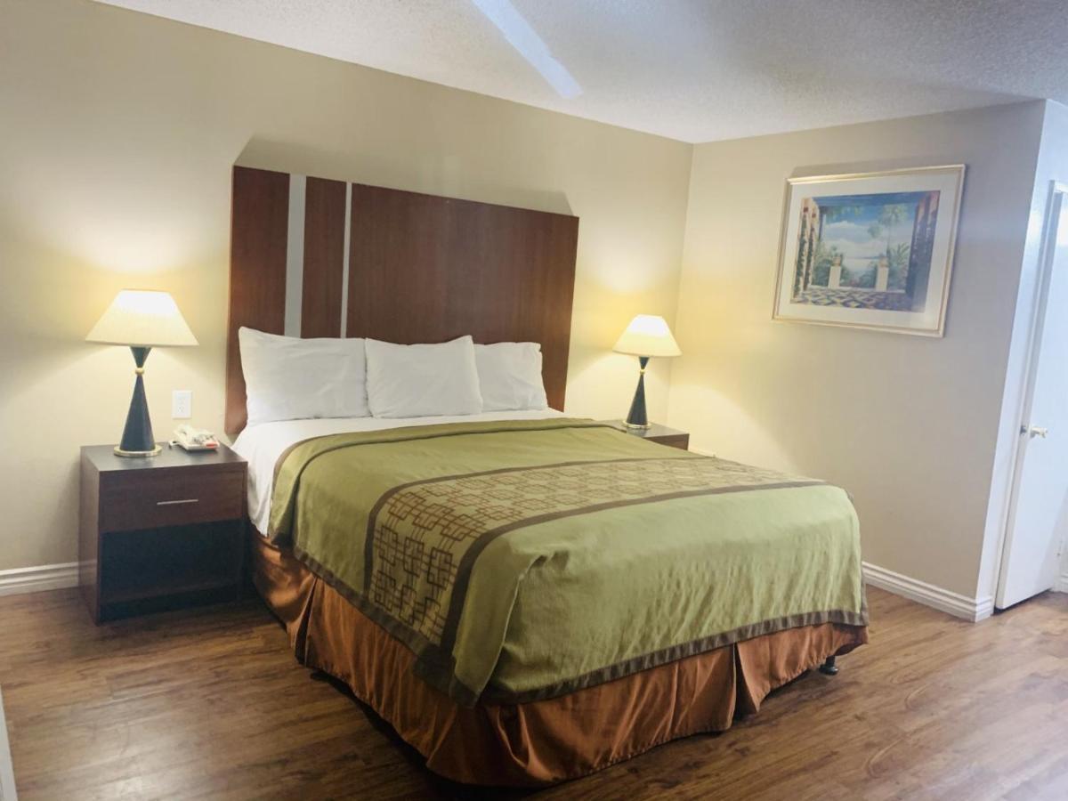 Riverside Inn & Suites Kültér fotó
