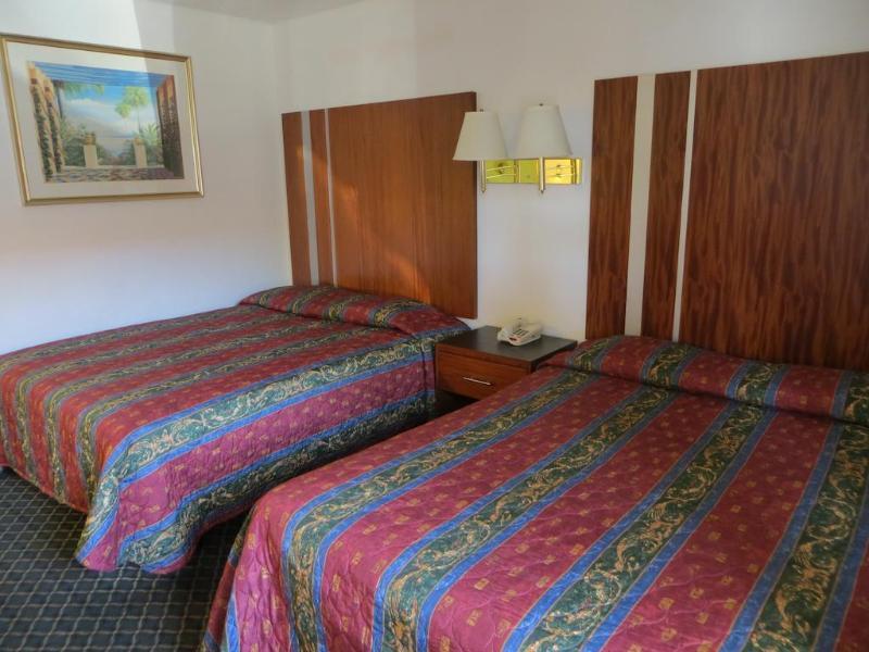 Riverside Inn & Suites Kültér fotó